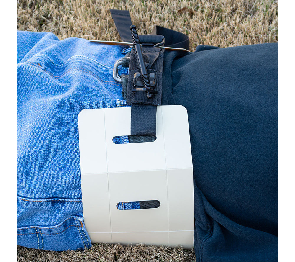 Demonstration of the splint being used on a pelvis.