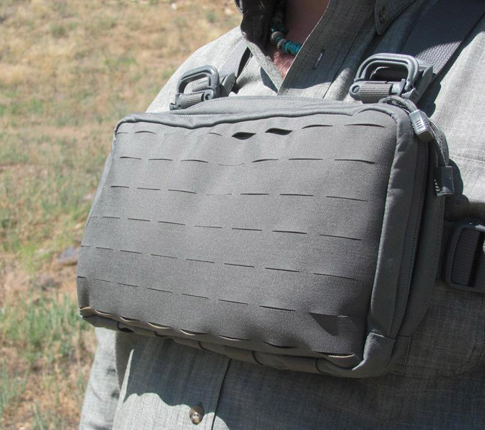 A foliage gray Heavy Recon Kit bag in use.