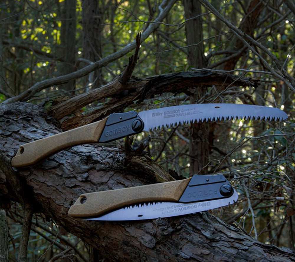 Silky's Gomboy Curve Pro folding saw in both the open/locked position and closed.
